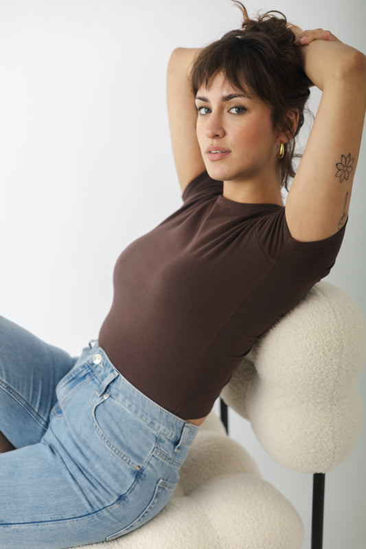 REMERA BÁSICA CUELLO REDONDO MANGA CORTA | DOBLE TELA DELANTERA