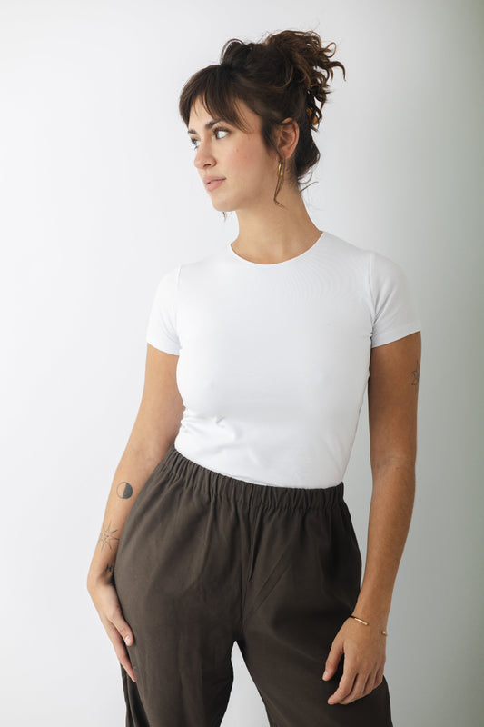 REMERA BÁSICA CUELLO REDONDO MANGA CORTA | DOBLE TELA DELANTERA