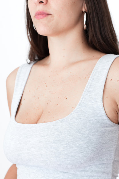 MUSCULOSA TOP ESENCIAL-PACKS CON DESCUENTO